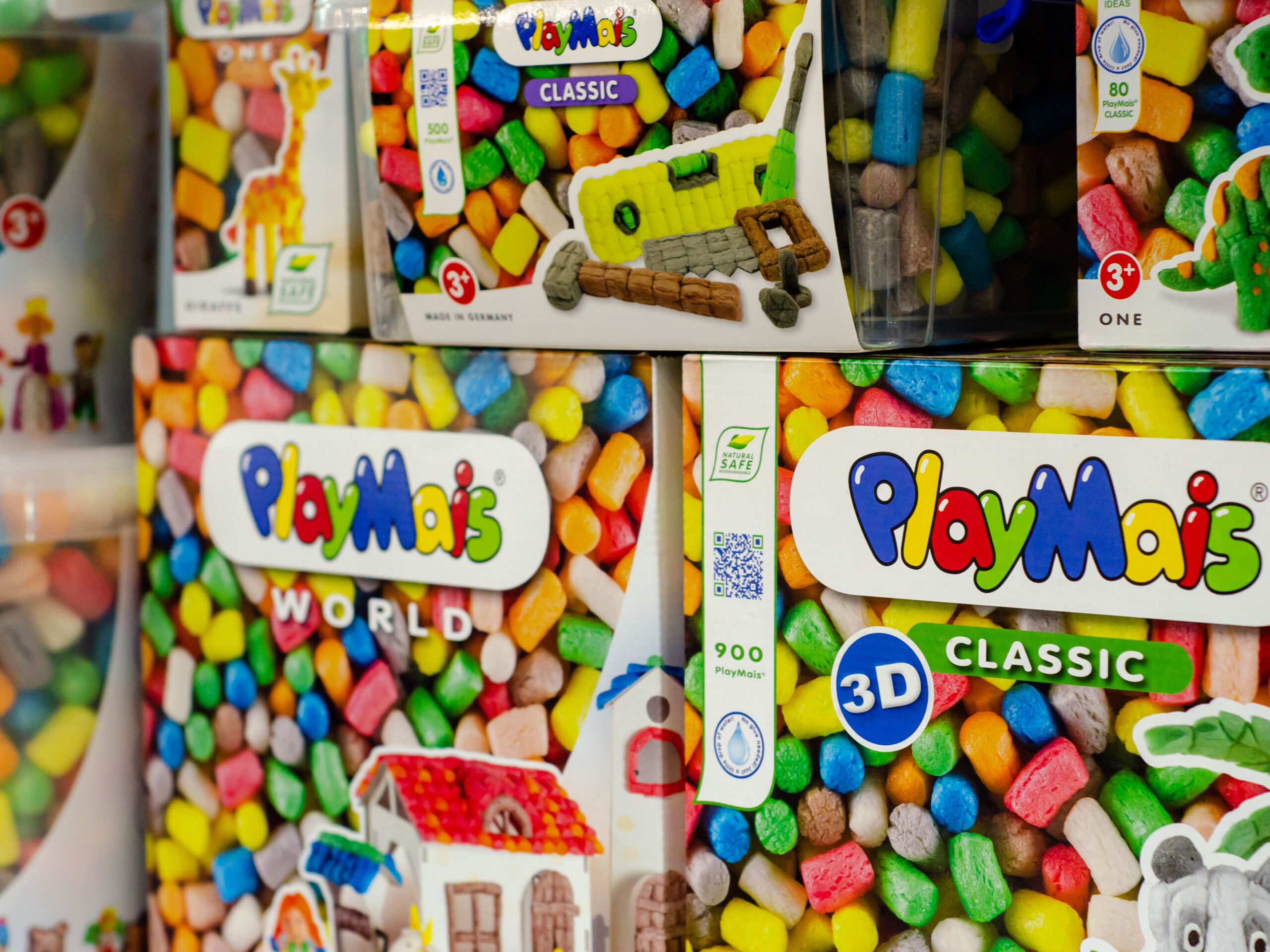 Jucăriile-PlayMais-îi-captivează-și-îi-distrează-pe-cei-mici